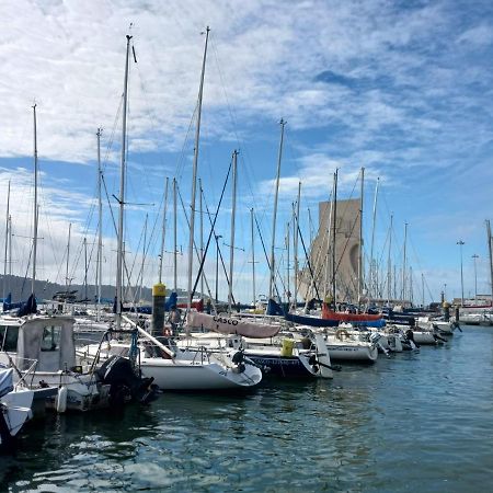 Vintage Sailboat In Belem Hotel Lisboa Exterior foto